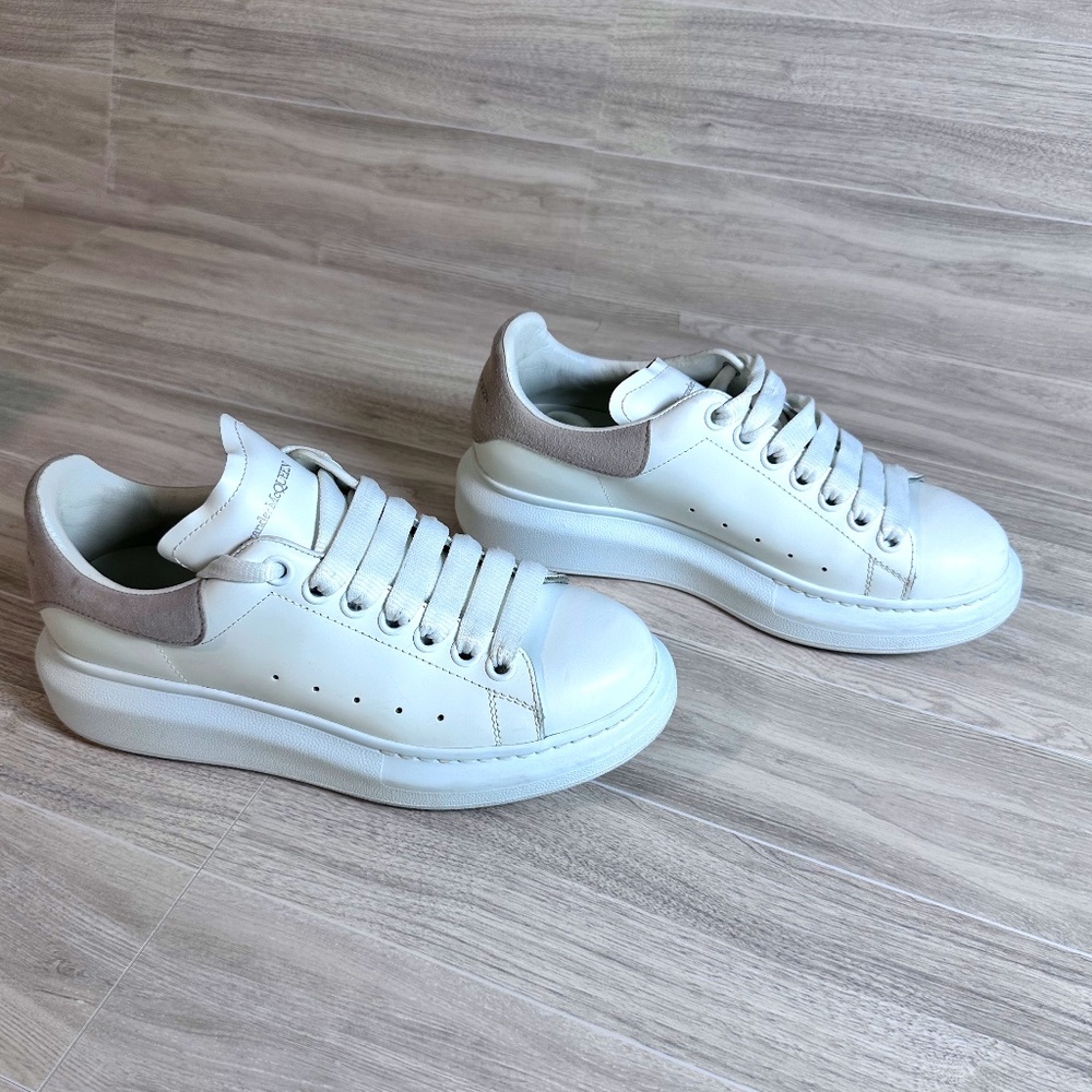 Alexander Mcqueen oversized sneakers size 7 White/tan